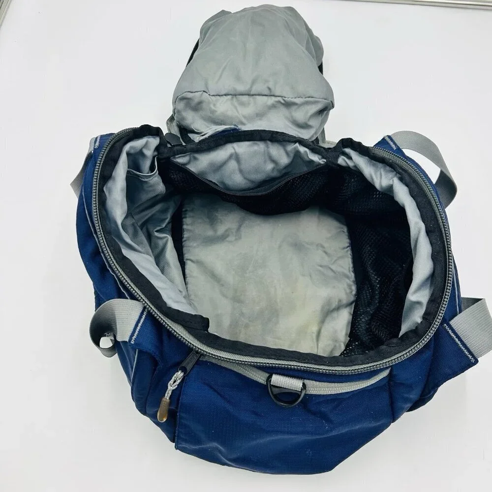 LL Bean Small Gym Travel Double Handle Bag with Built-in Cooler Blue Softshell